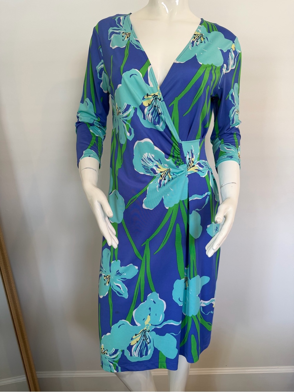 Lilly Pulitzer Yvette Blue Chablis Iris Wrap Dress Size Medium MSRP $295